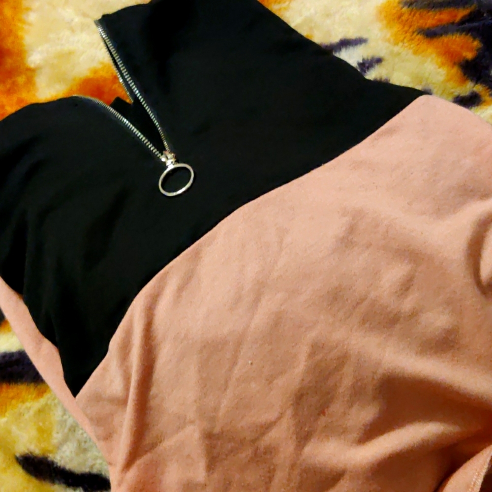 Thin hooded sweater